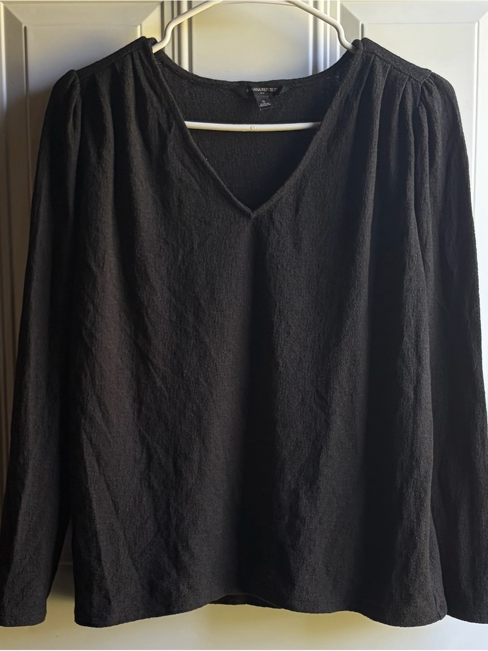 Banana Republic Black V-Neck Long Sleeve Blouse